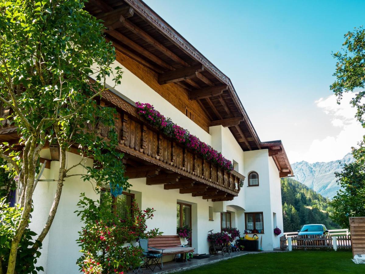 Apartamento Haus Huter Kaunertal Exterior foto